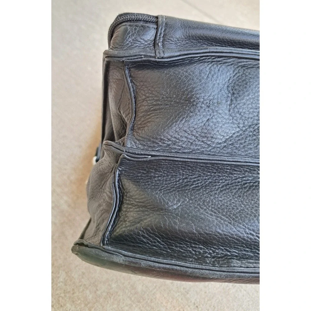 Wilsons Leather Pelle Studio Black Leather Briefcase Messenger Bag Work Laptop